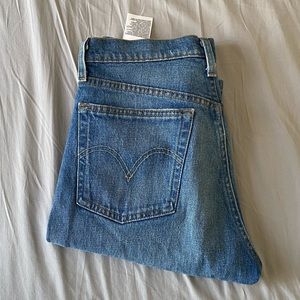 Aritzia - Levi’s 501 Jeans